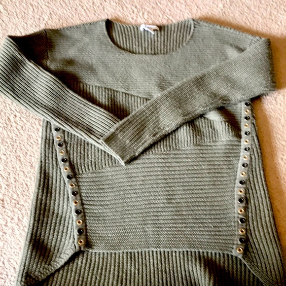 Bar lll women’s olive green sweater size S - Picture 1 of 5